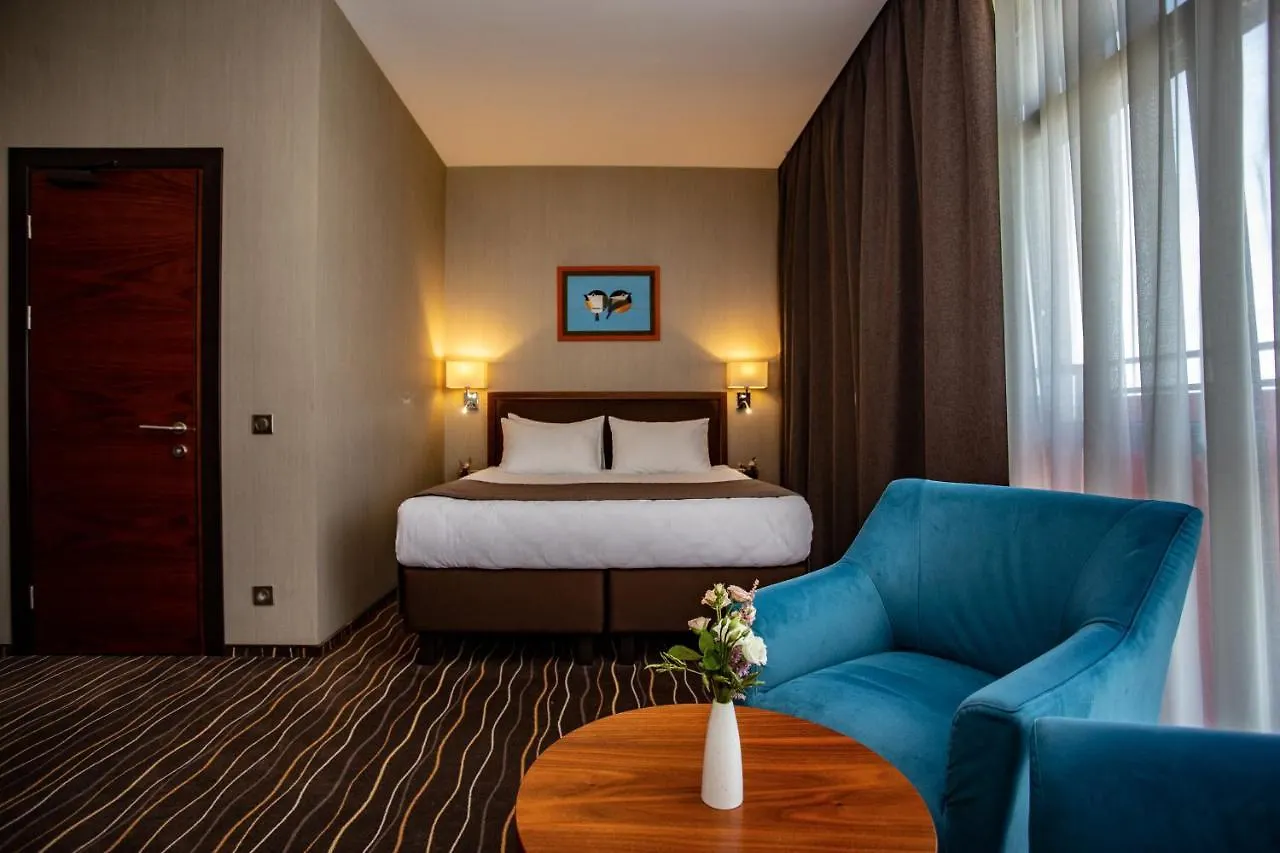Taurus City Hotel Lviv