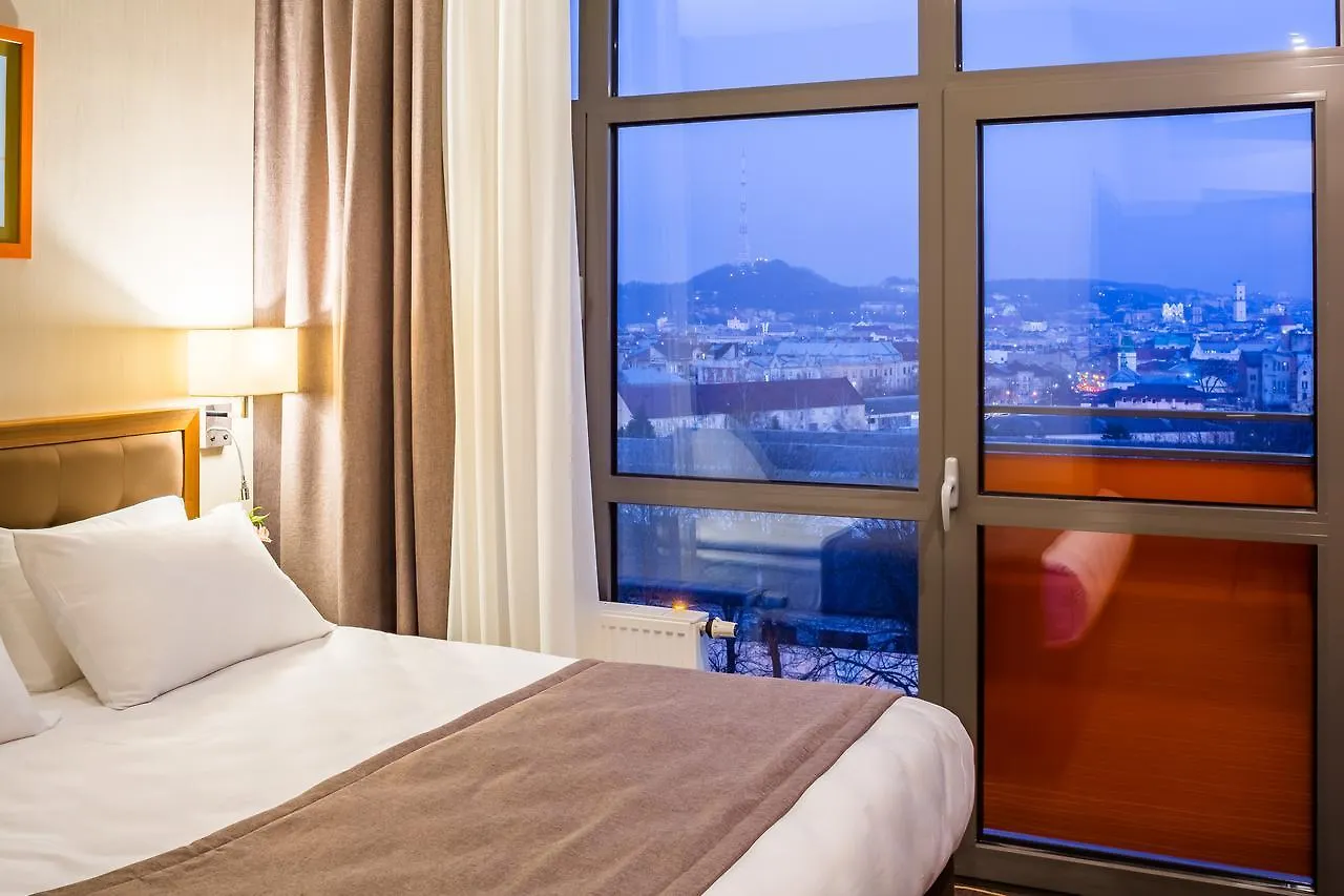 Taurus City Hotel Leopoli 4*,