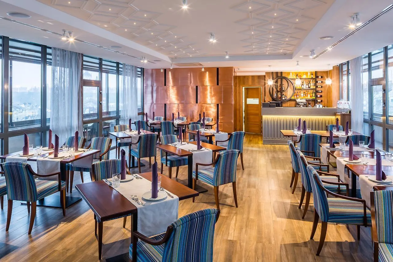 Taurus City Hotel Lviv