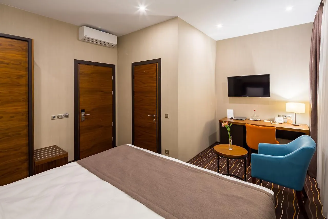 Taurus City Hotel Lviv