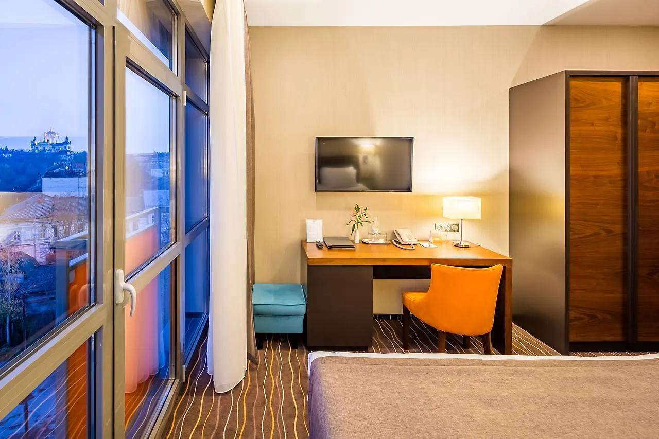 Taurus City Hotel Lviv