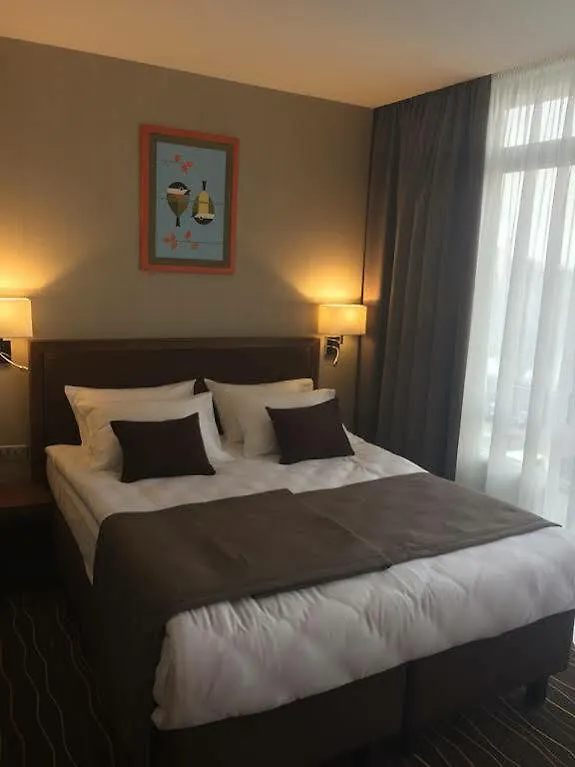 Taurus City Hotel Lviv